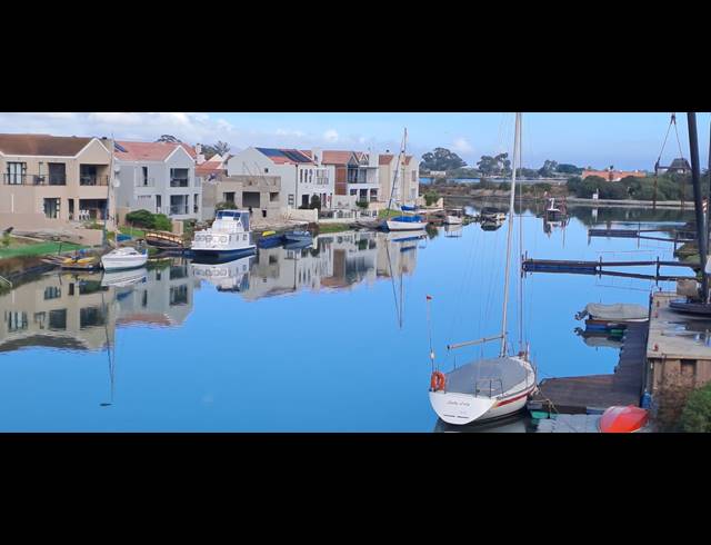958M² VACANT LAND FOR SALE IN PORT OWEN